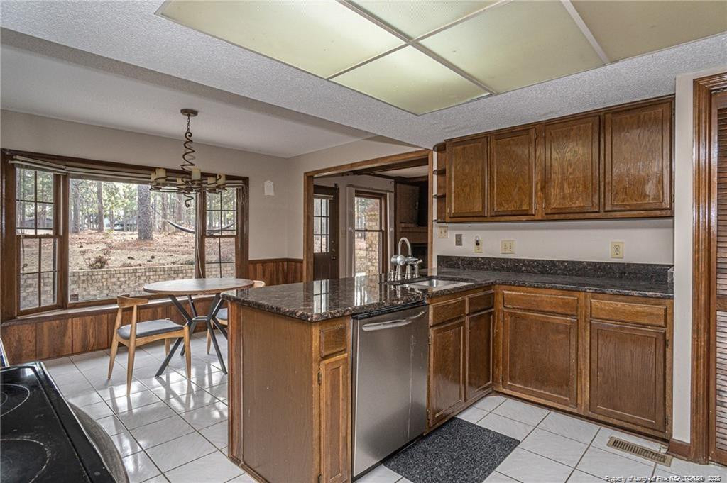 6821 Thames Drive - Photo 18