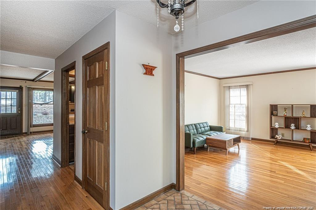 6821 Thames Drive - Photo 9
