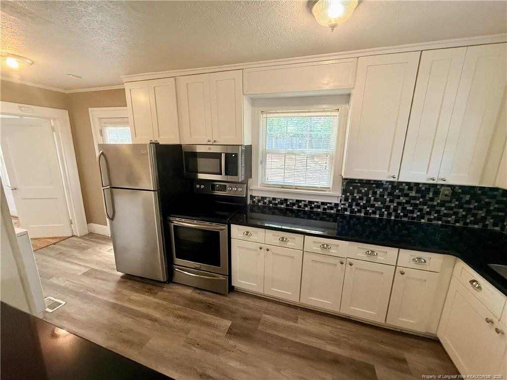 611 Greenland Drive - Photo 5