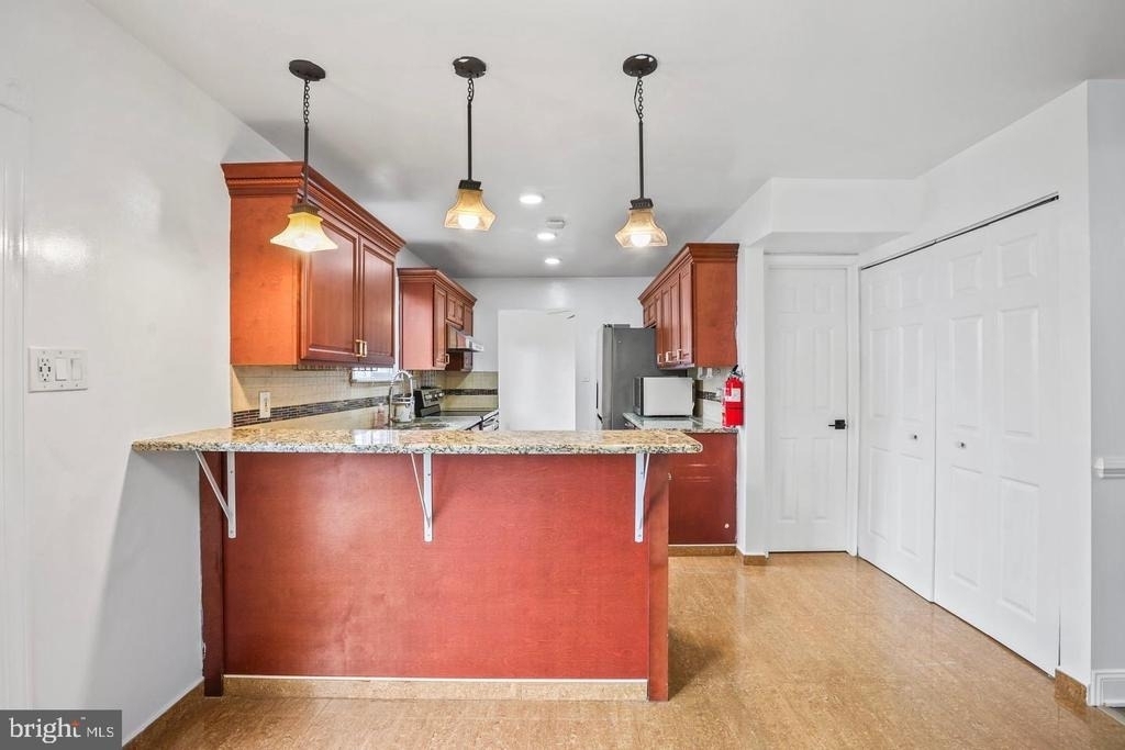 7710 Greenbrier Road - Photo 14