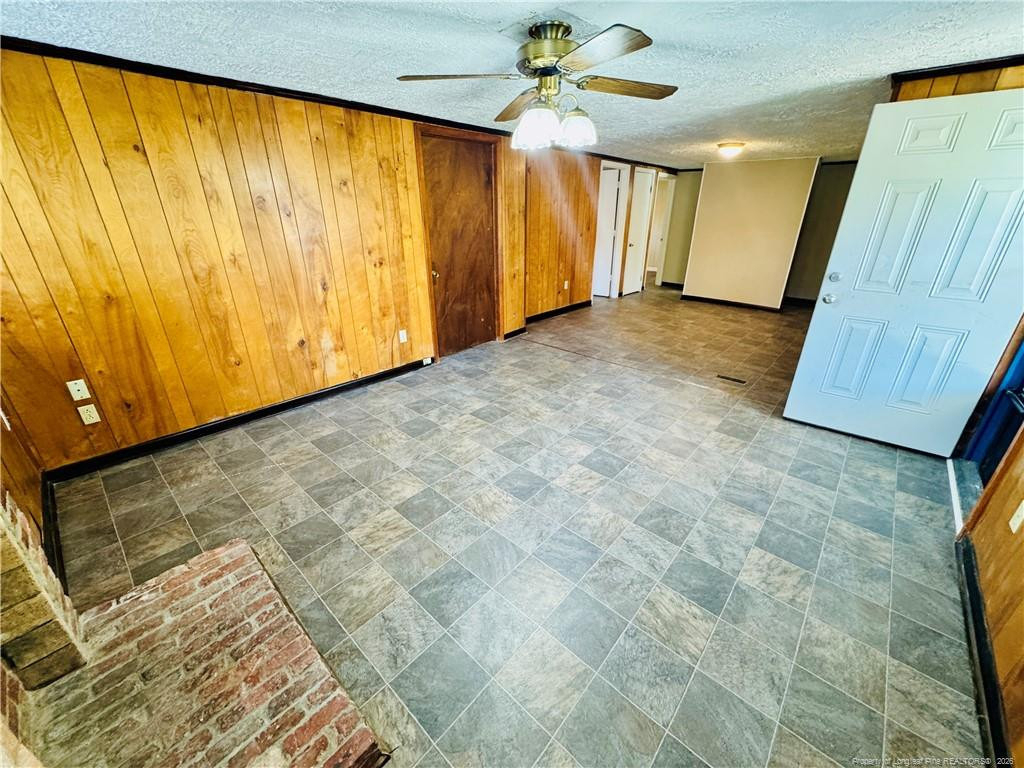 1003 James Street - Photo 3