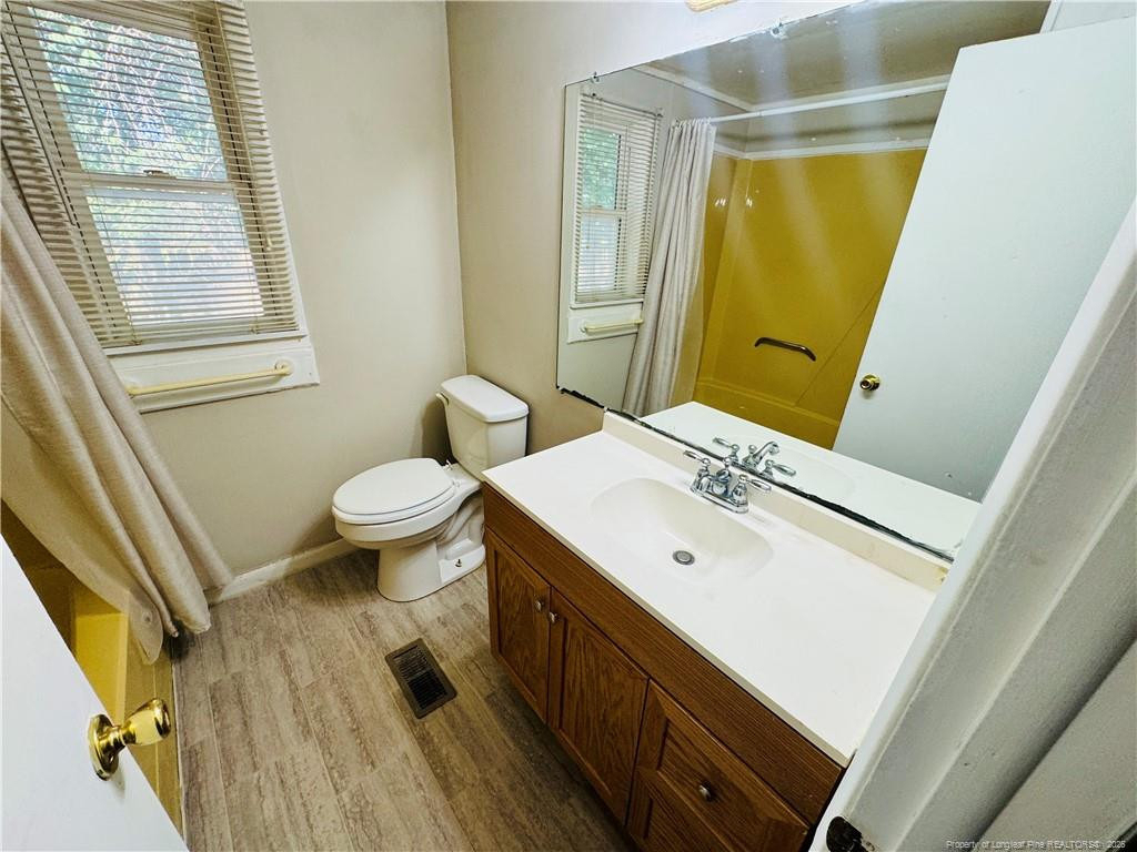 1003 James Street - Photo 16