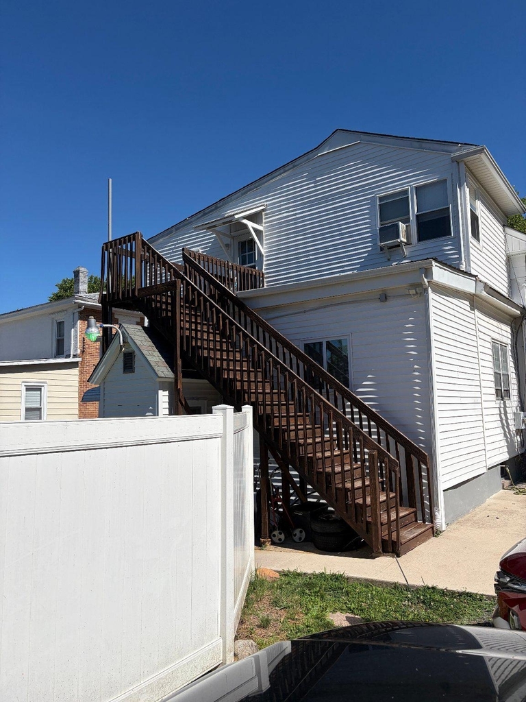 500 S East Avenue - Photo 0