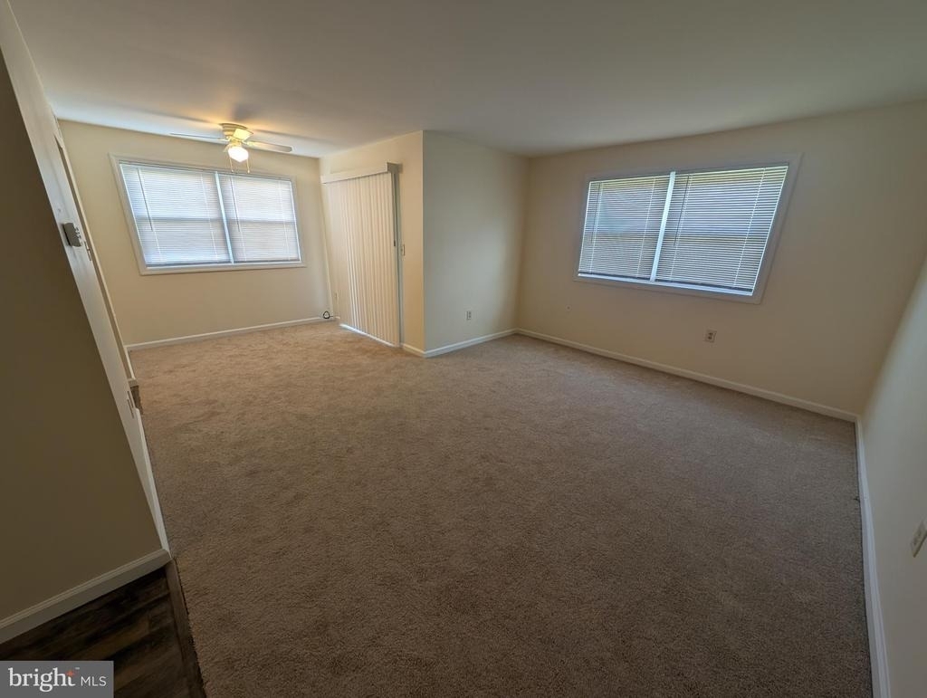 12 Florence Tollgate - Photo 6
