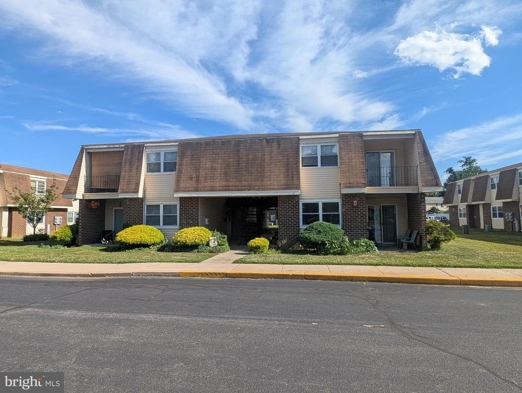 12 Florence Tollgate - Photo 0