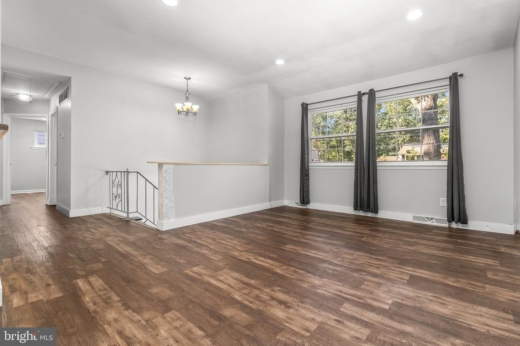 309 California Trail - Photo 2