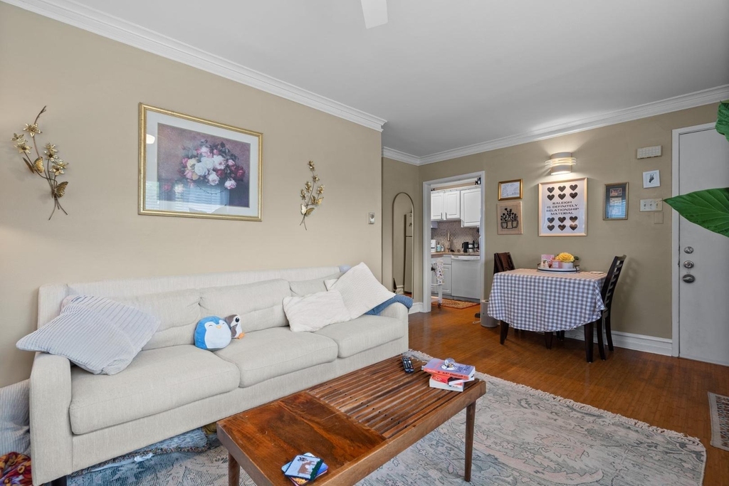 635 Daniels Street - Photo 3