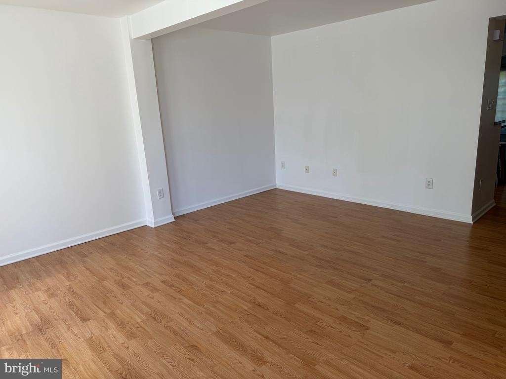 268 Regents Circle - Photo 4