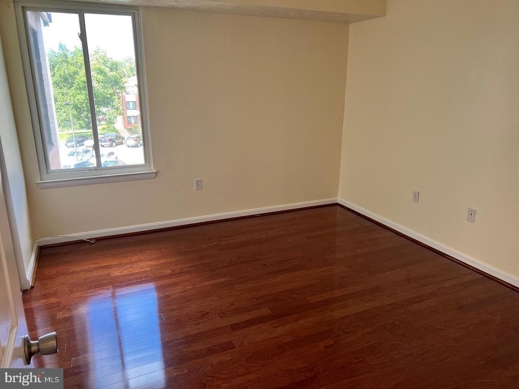 7927 Mandan Road - Photo 11