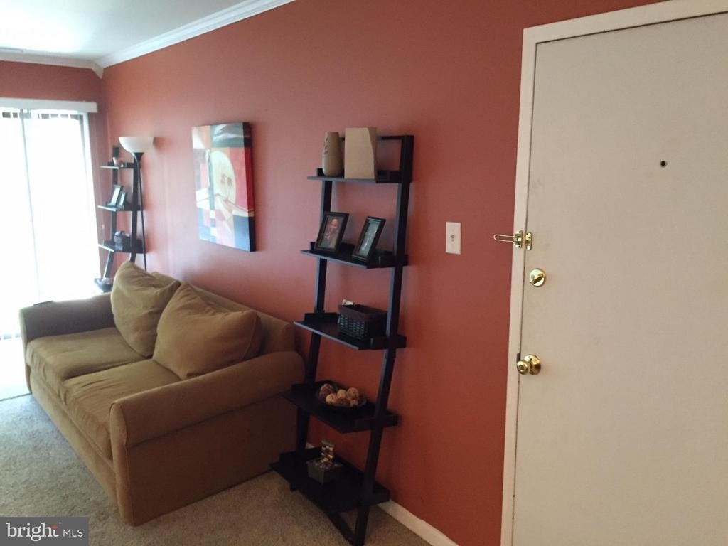10106 Campus Way S - Photo 2