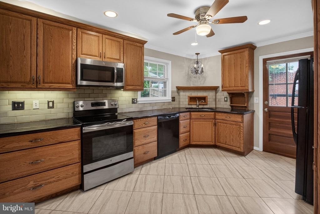 13008 Bellevue Street - Photo 7