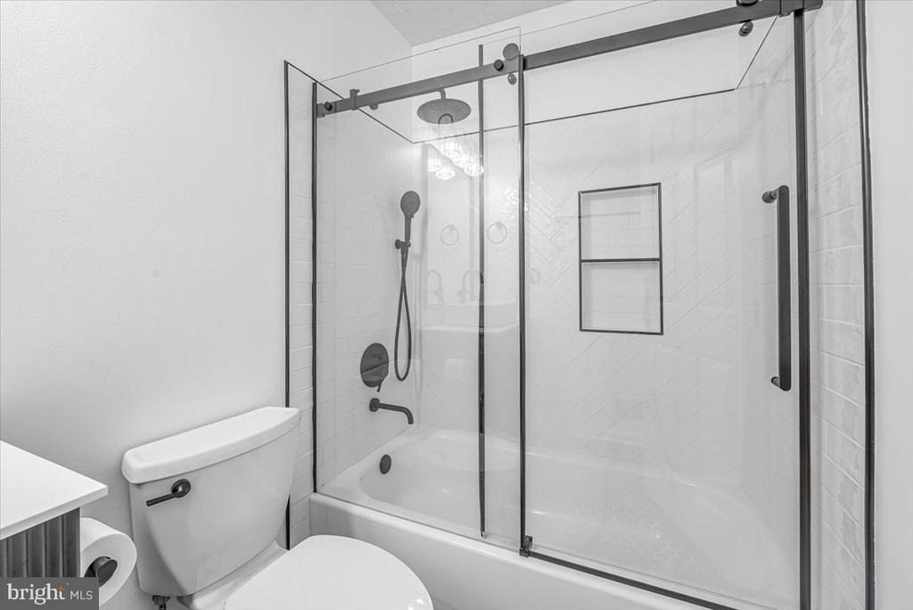 11304 Southlakes Drive - Photo 17