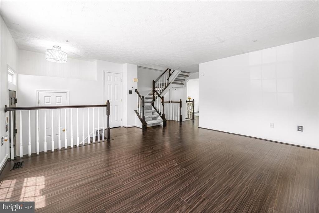 11304 Southlakes Drive - Photo 4
