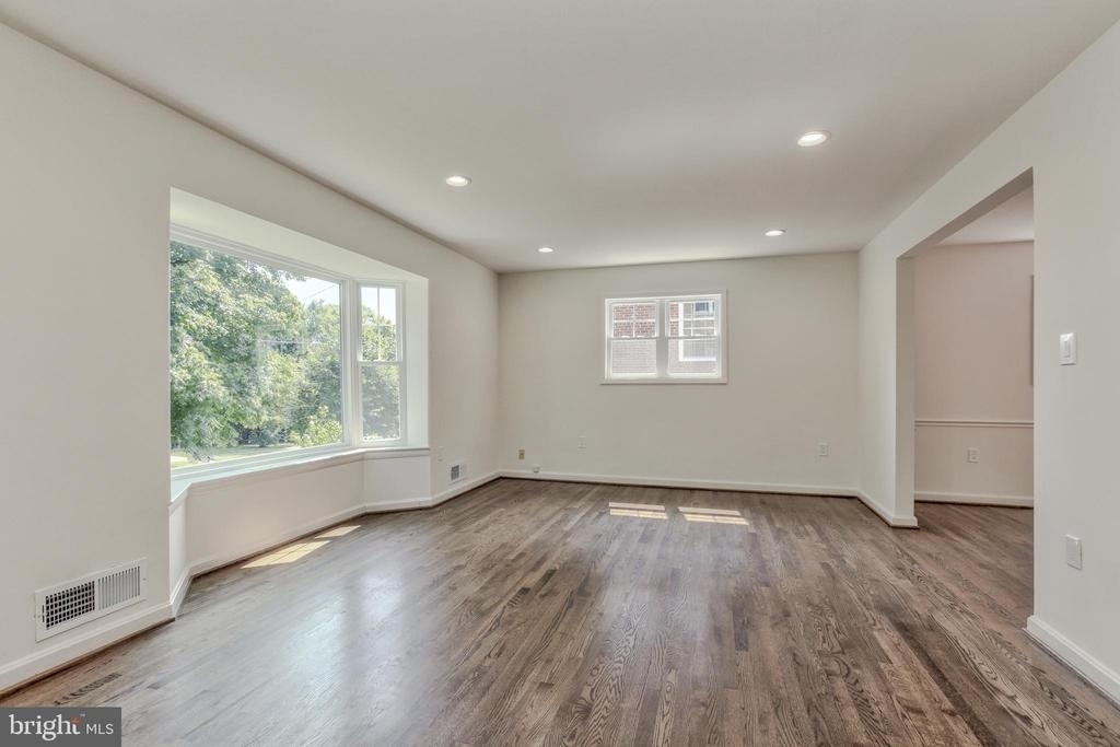 9902 Belhaven Road - Photo 3