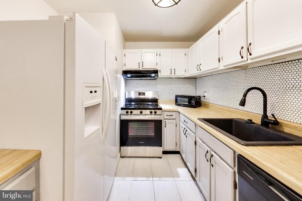 13117 Wonderland Way - Photo 12