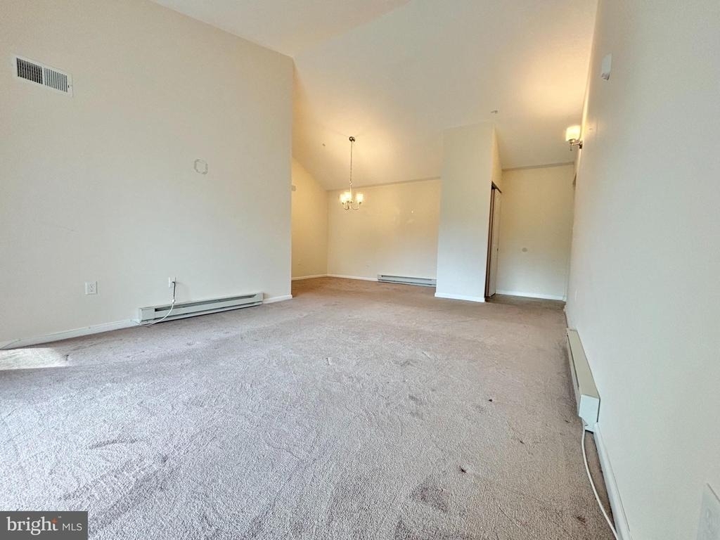 15210 Elkridge Way - Photo 1