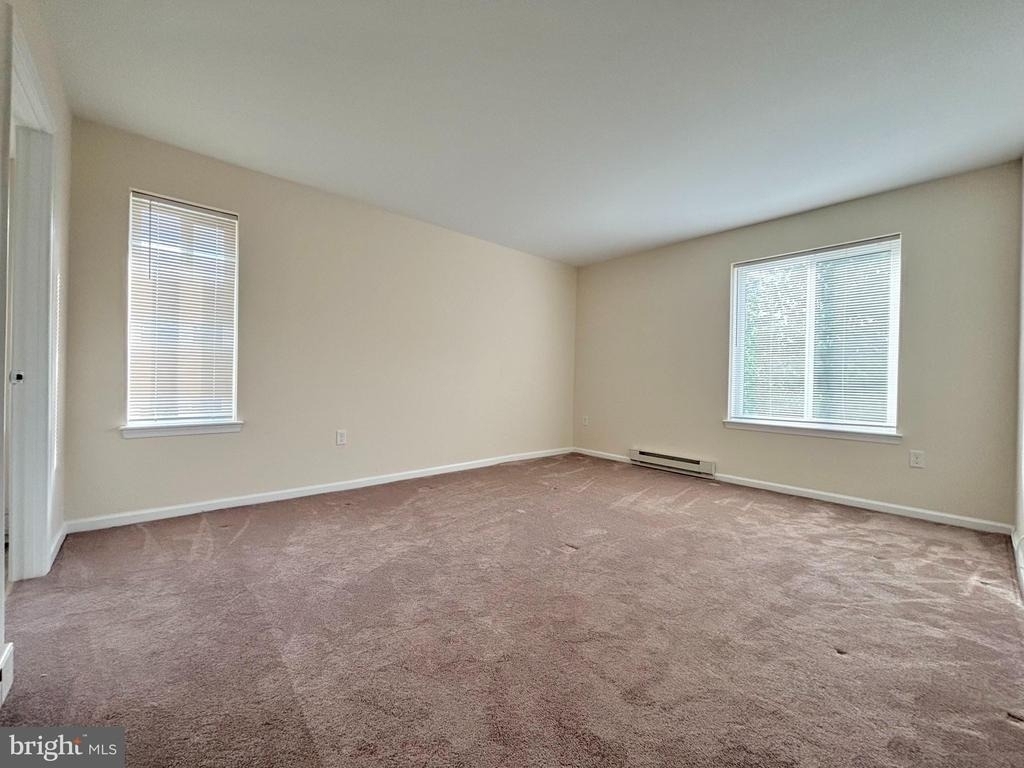 15210 Elkridge Way - Photo 2