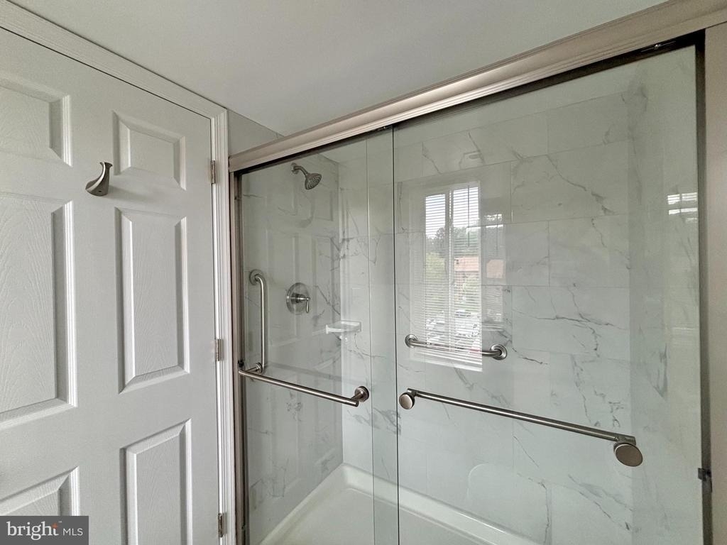 15210 Elkridge Way - Photo 3
