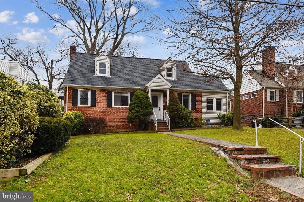 210 E Hamilton Avenue - Photo 43