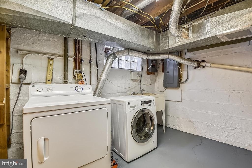 210 E Hamilton Avenue - Photo 60