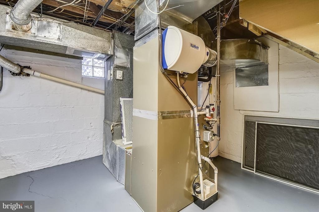 210 E Hamilton Avenue - Photo 59