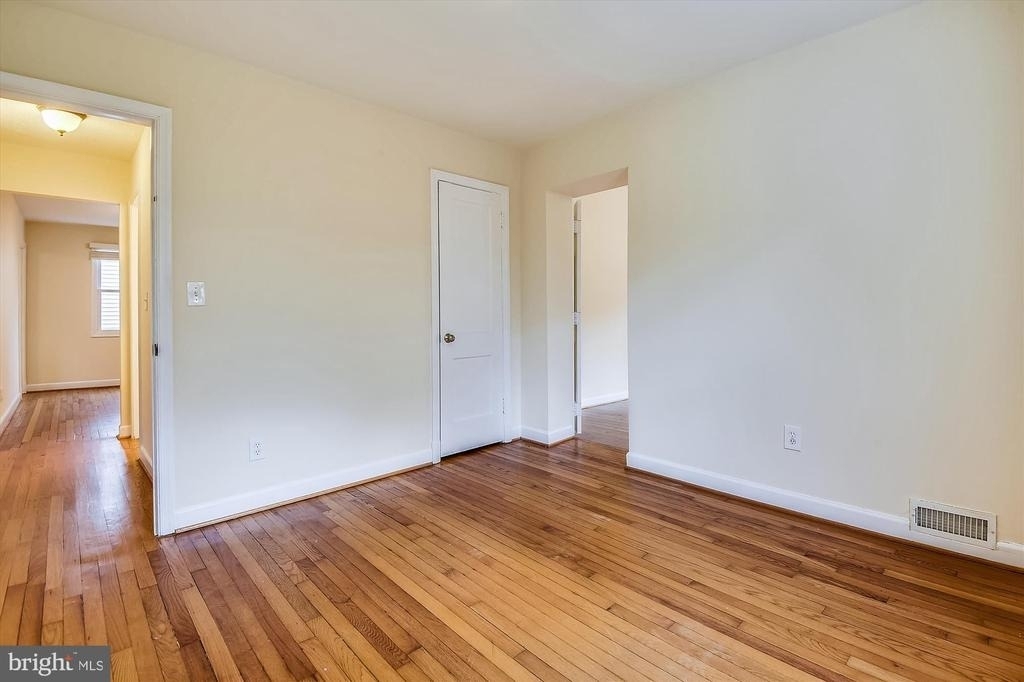 210 E Hamilton Avenue - Photo 7