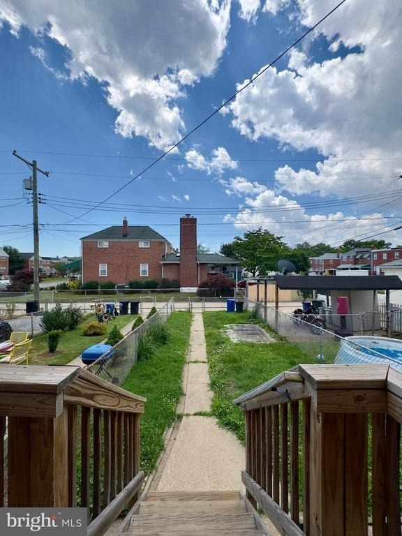 433 Oakwood Road - Photo 14