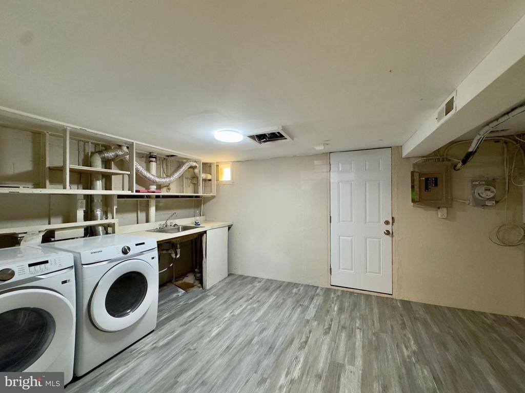 433 Oakwood Road - Photo 8