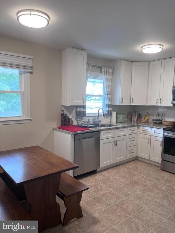 4722 Vicky Road - Photo 3