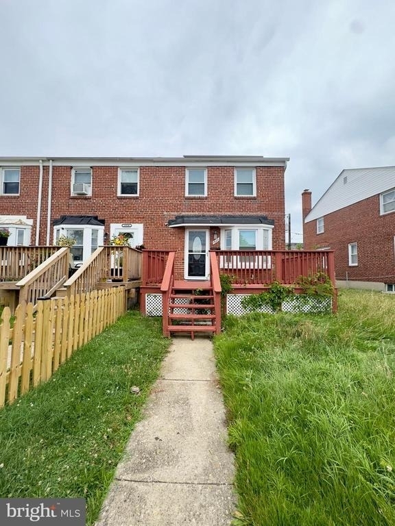 1922 Ewald Avenue - Photo 0