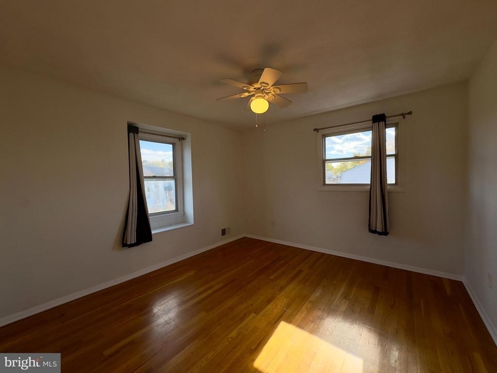 5676 Utrecht Road - Photo 6