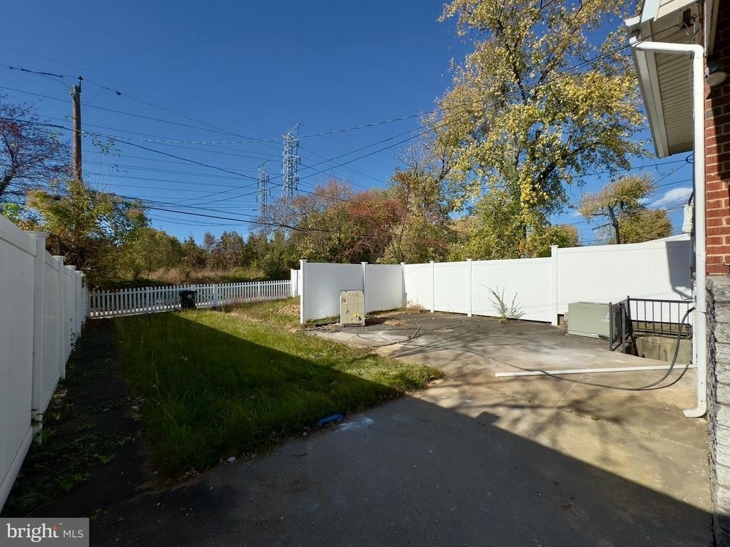 5676 Utrecht Road - Photo 20