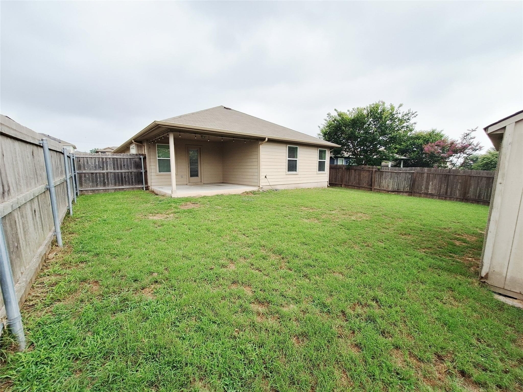 325 Comal Run - Photo 31