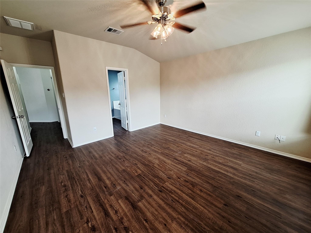 325 Comal Run - Photo 19