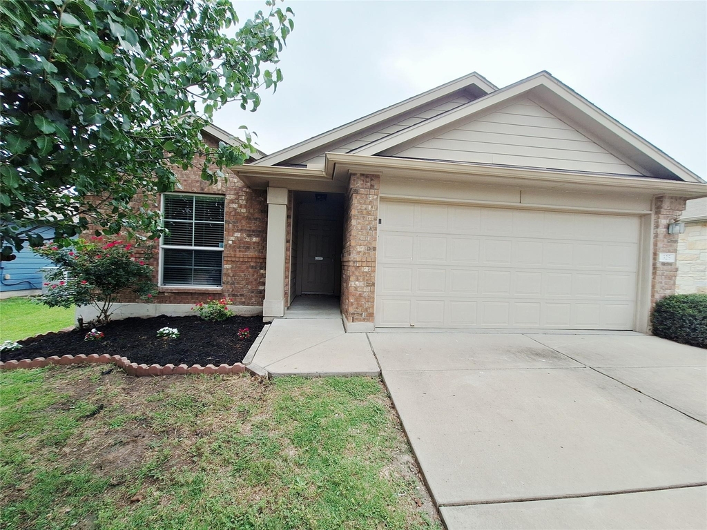 325 Comal Run - Photo 0