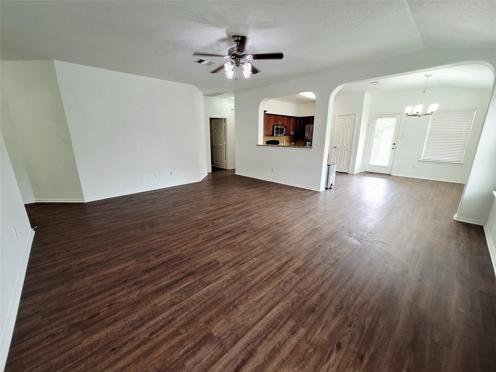 325 Comal Run - Photo 5