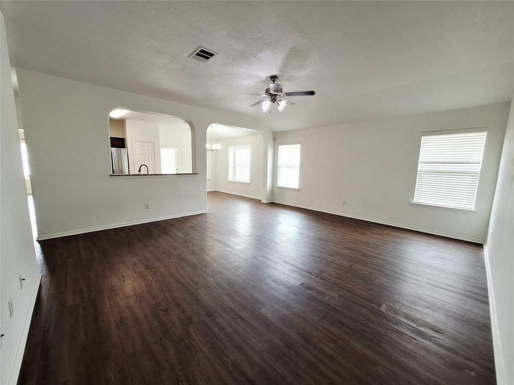 325 Comal Run - Photo 4
