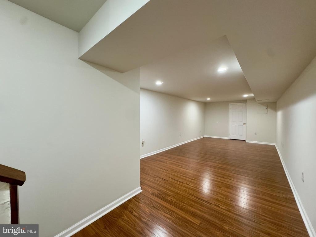 816 W 37th Street - Photo 7