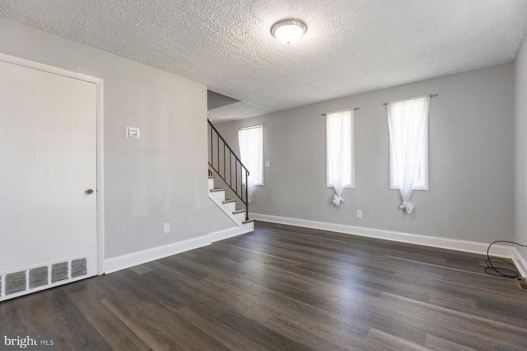 4711 Navarro Avenue - Photo 6