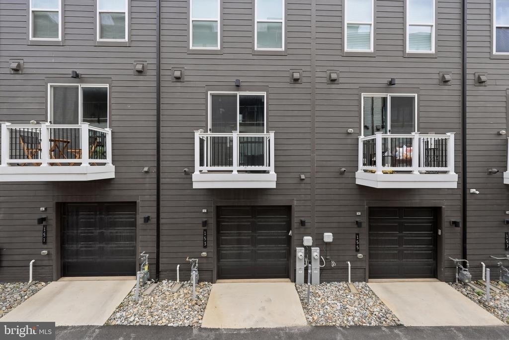 153 Locke St - Photo 38