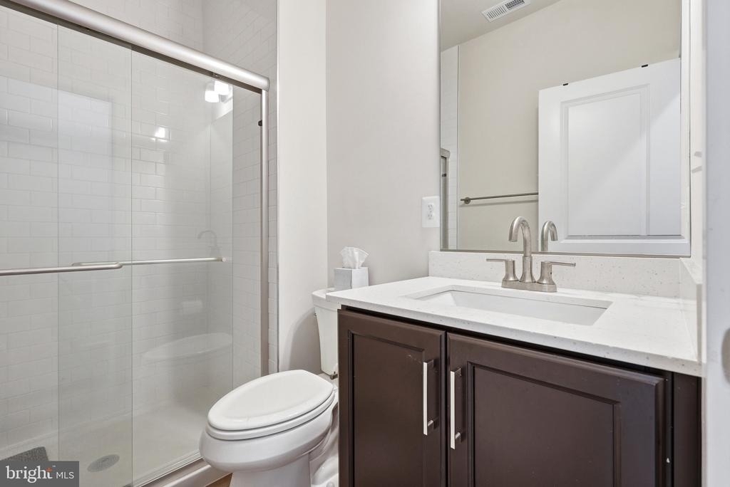 153 Locke St - Photo 8