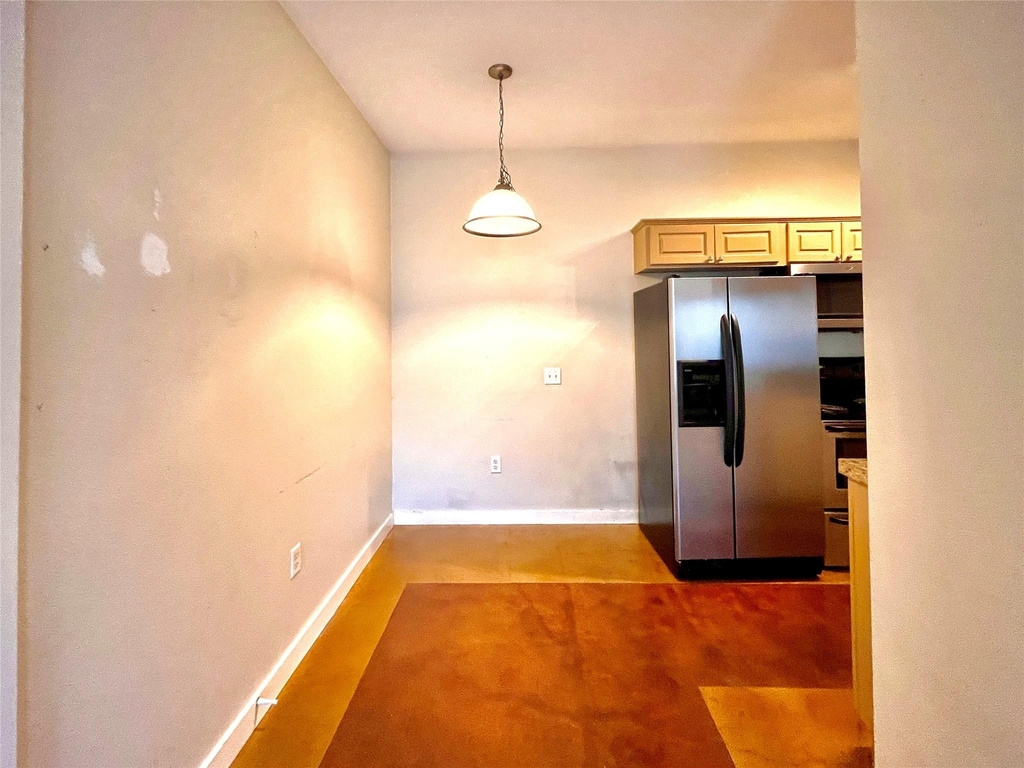 2106 Cullen Ave - Photo 4