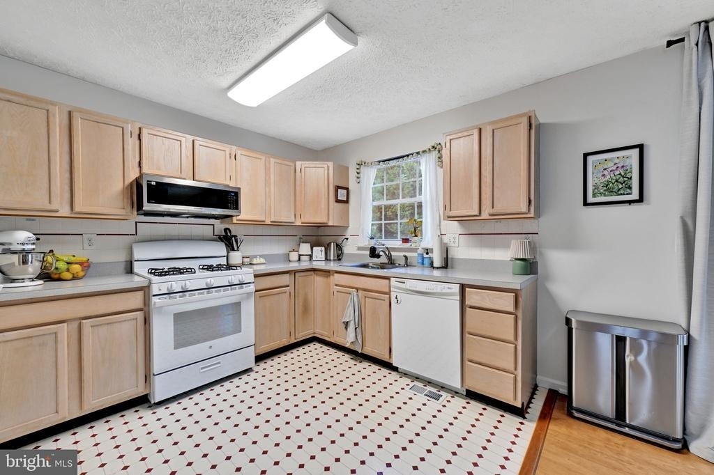 350 Long Meadow Way - Photo 10