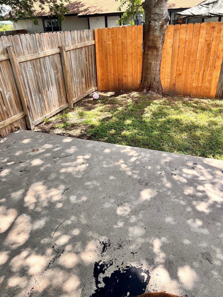 301 12th St - Photo 17