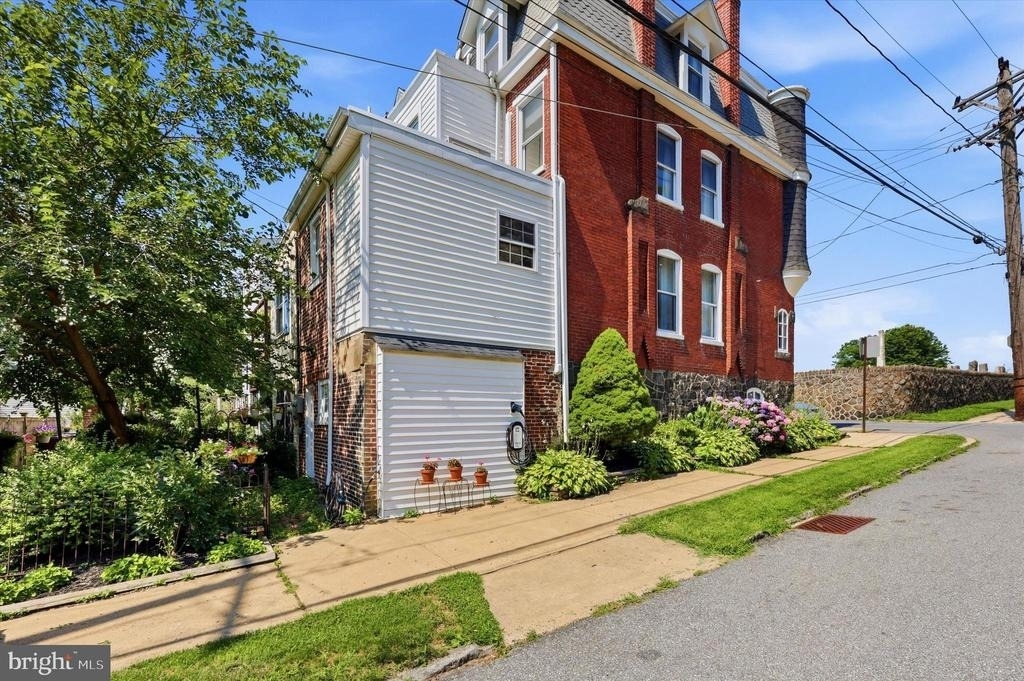 1810 Mt Salem Lane - Photo 13