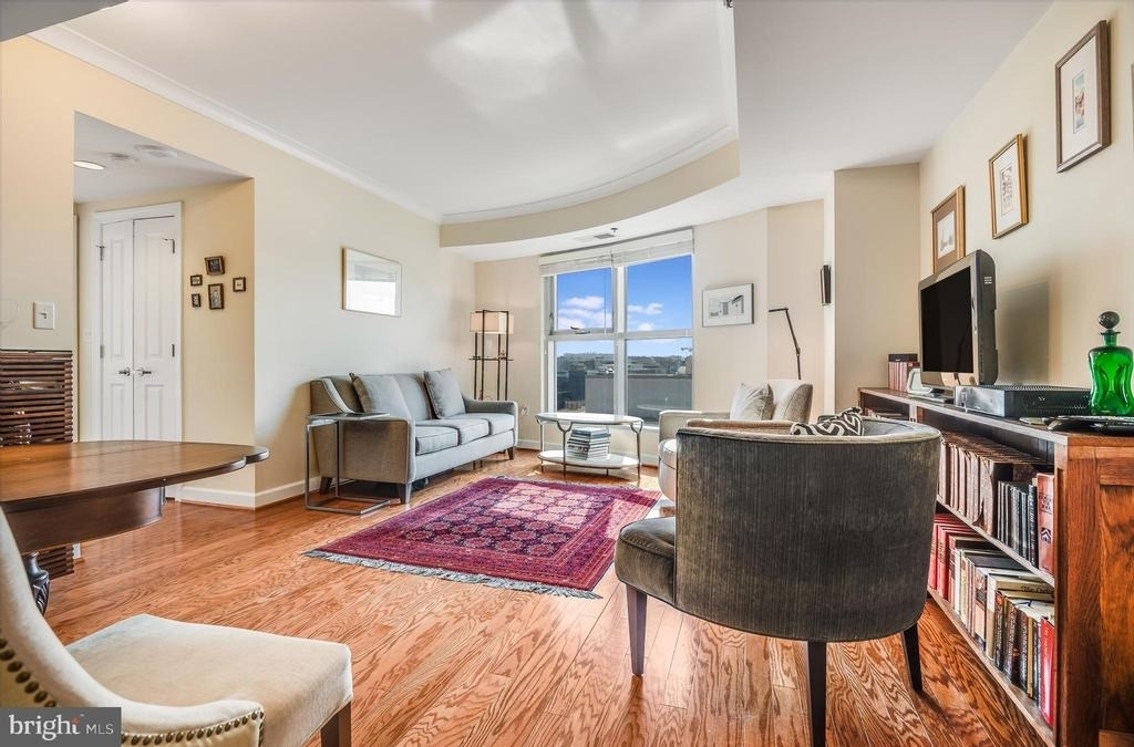 777 7th Street Nw - Photo 7
