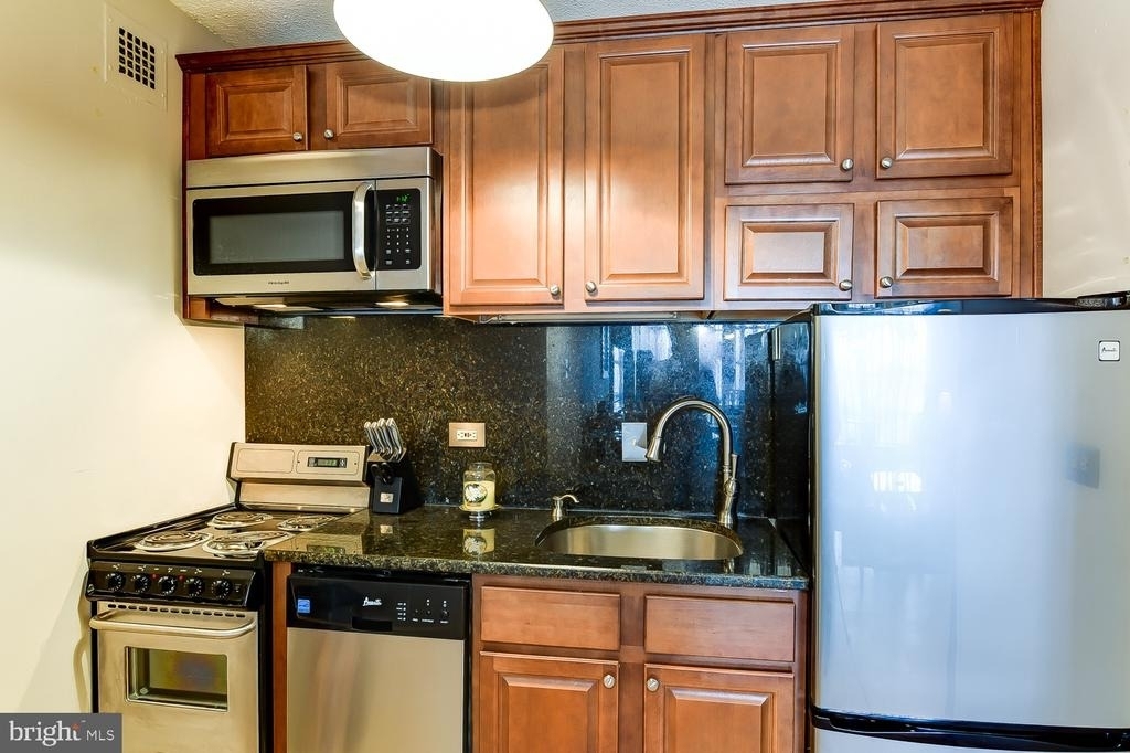 1311 Delaware Avenue Sw - Photo 5