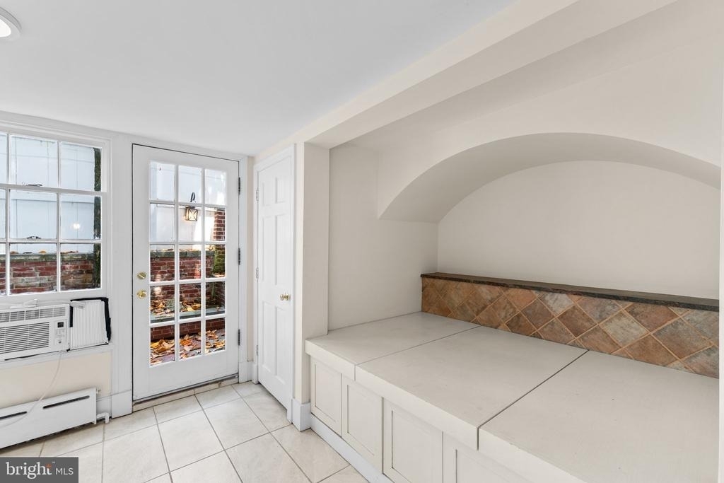 3341 Dent Place Nw - Photo 10