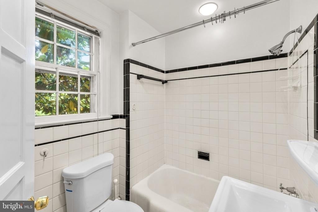3341 Dent Place Nw - Photo 27