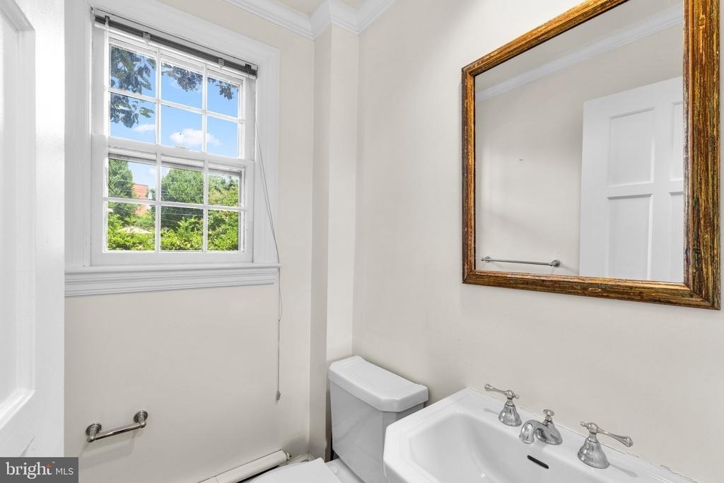 3341 Dent Place Nw - Photo 19